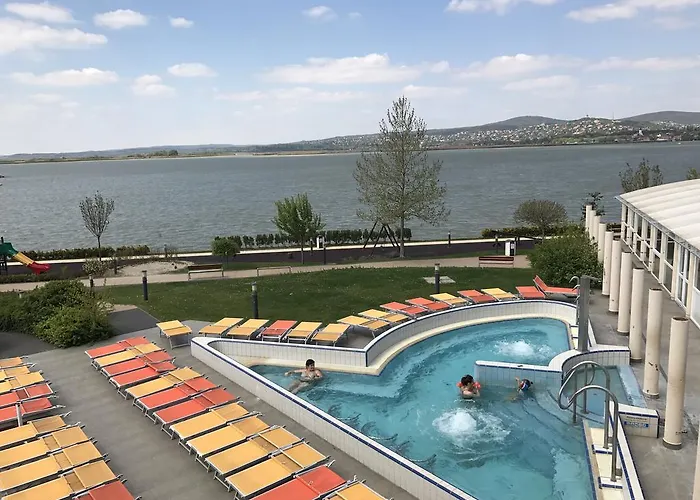 Bamboo Garden & Wellness דירה ולנצה