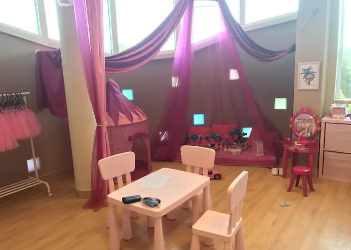 Bamboo Garden & Wellness ולנצה