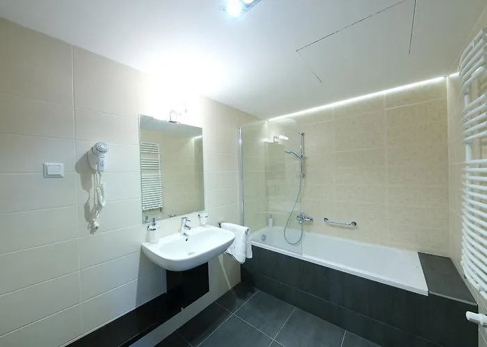 דירה Bamboo Garden & Wellness ולנצה