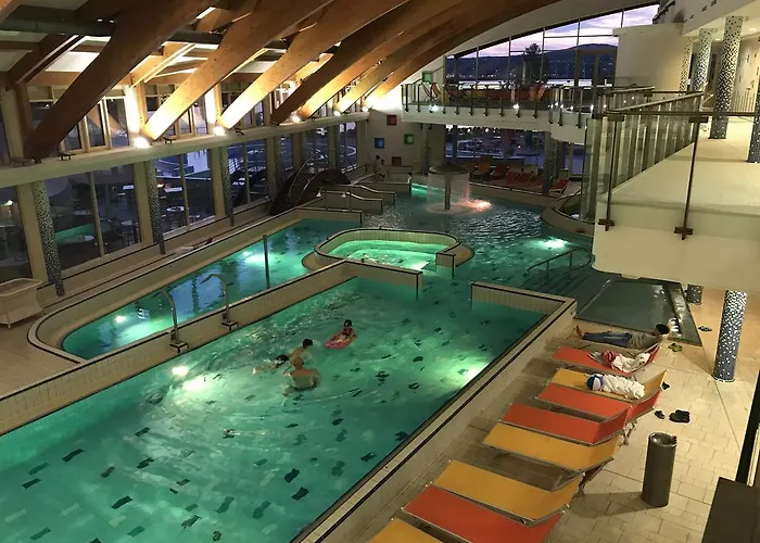 דירה Bamboo Garden & Wellness ולנצה